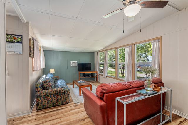 306 Dyer Circle, Payne Springs, TX 75156