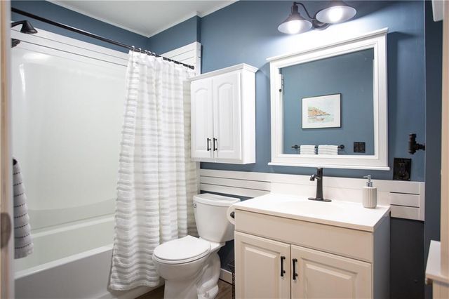 5700 Reeds Road, Mission, KS 66202