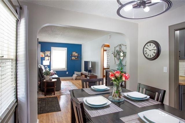 5700 Reeds Road, Mission, KS 66202