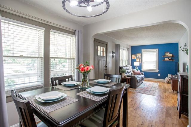 5700 Reeds Road, Mission, KS 66202
