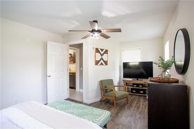 5700 Reeds Road, Mission, KS 66202