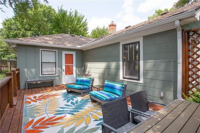5700 Reeds Road, Mission, KS 66202