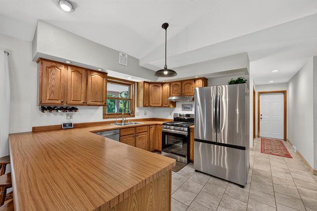 6242 Pleasant Valley ROAD, Grafton, WI 53024