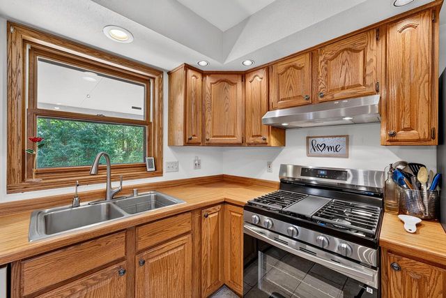 6242 Pleasant Valley ROAD, Grafton, WI 53024