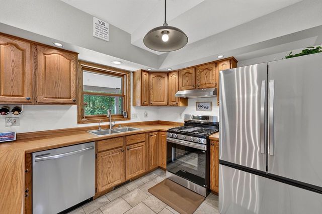 6242 Pleasant Valley ROAD, Grafton, WI 53024