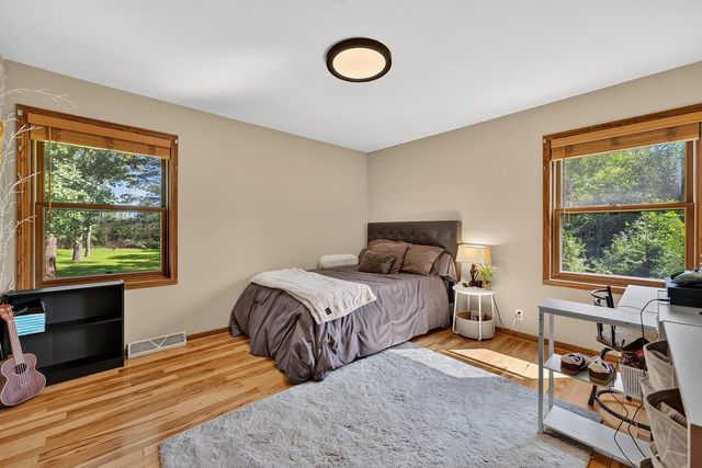 6242 Pleasant Valley ROAD, Grafton, WI 53024