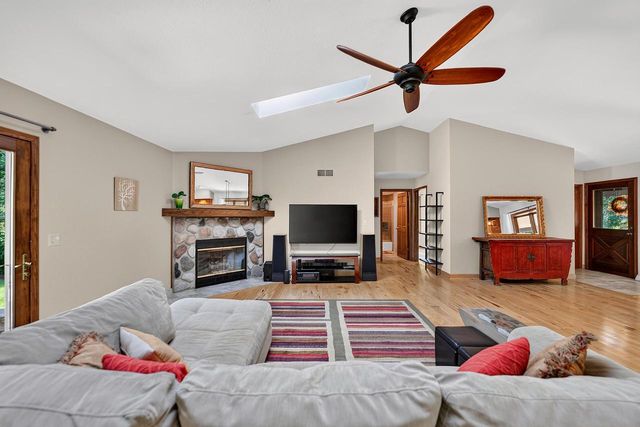 6242 Pleasant Valley ROAD, Grafton, WI 53024