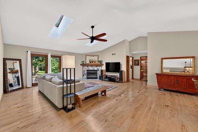 6242 Pleasant Valley ROAD, Grafton, WI 53024