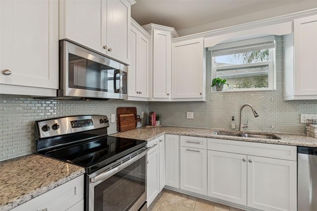 3232 W HORATIO STREET, Tampa, FL 33609