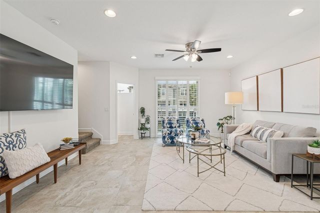 3232 W HORATIO STREET, Tampa, FL 33609