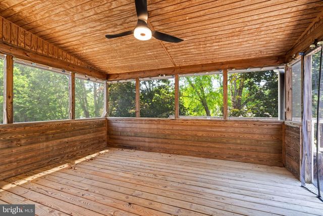 6 STURBRIDGE LN, Stafford, VA 22554