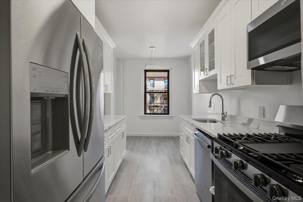 27 N Central Avenue 5D, Hartsdale, NY 10530 — photo 3