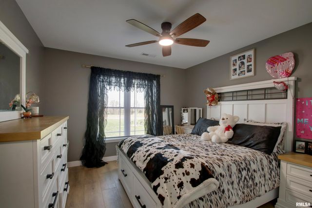 55550 Lone Cedar Trail, New London, MO 63459