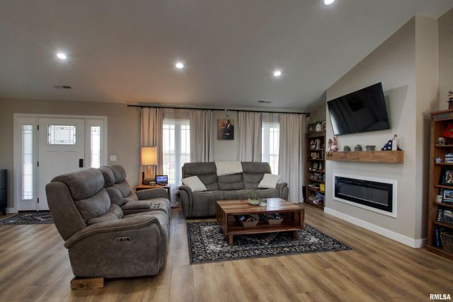 55550 Lone Cedar Trail, New London, MO 63459