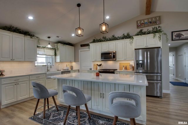 55550 Lone Cedar Trail, New London, MO 63459