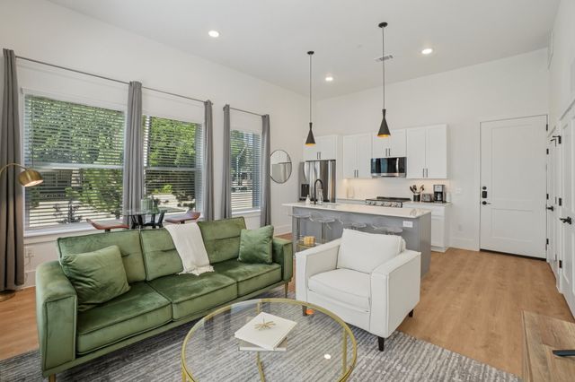 6418 Maple Avenue 202, Dallas, TX 75235