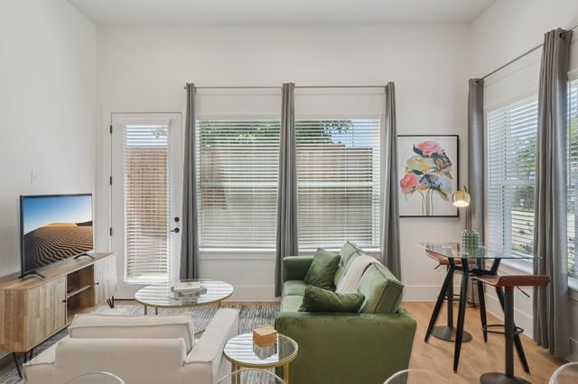 6418 Maple Avenue 202, Dallas, TX 75235