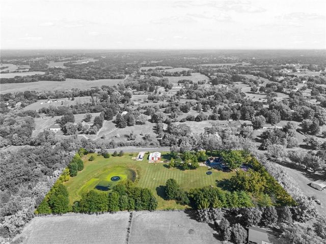 17524 Georgetown Road, Holt, MO 64048
