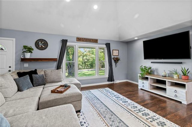 17524 Georgetown Road, Holt, MO 64048