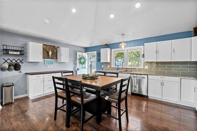 17524 Georgetown Road, Holt, MO 64048