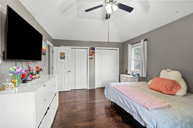 17524 Georgetown Road, Holt, MO 64048