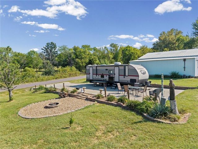 17524 Georgetown Road, Holt, MO 64048