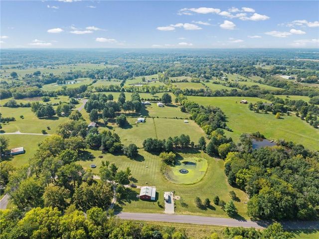 17524 Georgetown Road, Holt, MO 64048