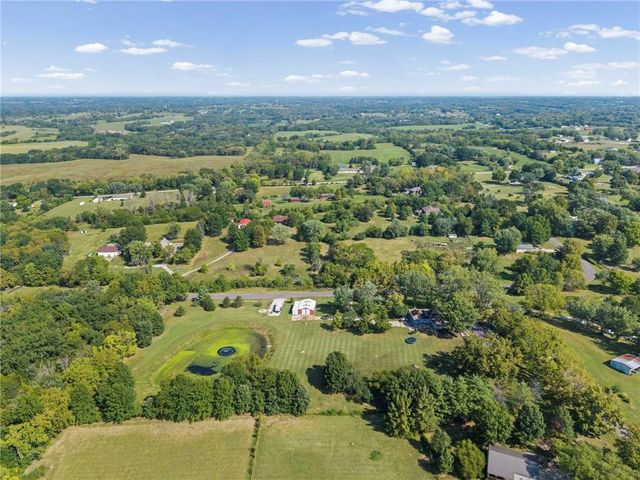 17524 Georgetown Road, Holt, MO 64048