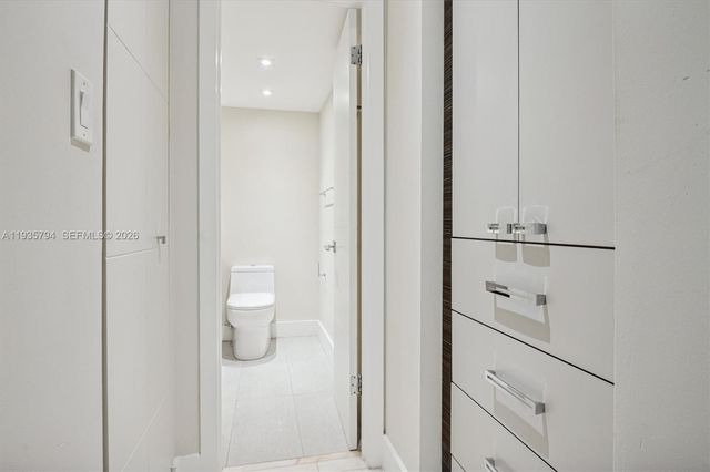 4301 Collins Ave 403, Miami Beach, FL 33140