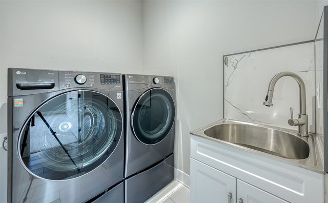 2901 NE Cherry Court, Grimes, IA 50111