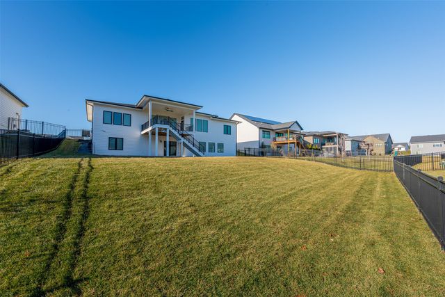 2901 NE Cherry Court, Grimes, IA 50111