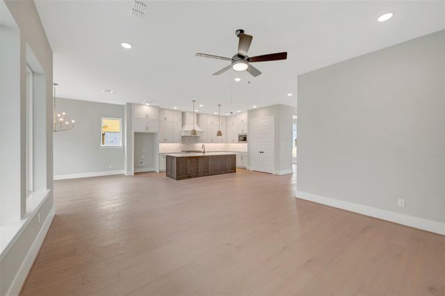19910 Moonflower Meadow Street, Cypress, TX 77433