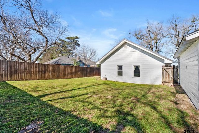 605 Dallas St., Winona, TX 75792
