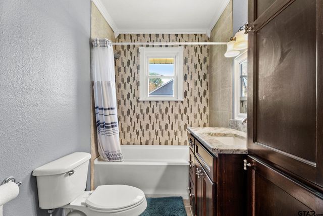 605 Dallas St., Winona, TX 75792