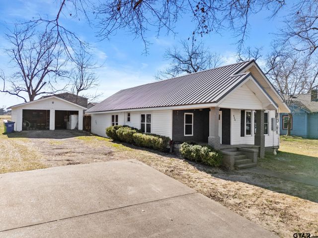 605 Dallas St., Winona, TX 75792
