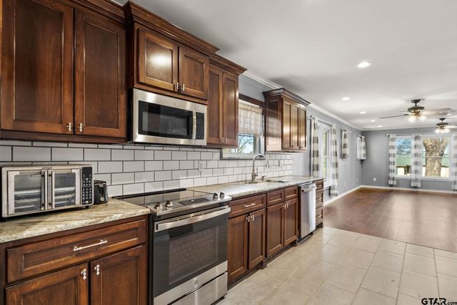 605 Dallas St., Winona, TX 75792