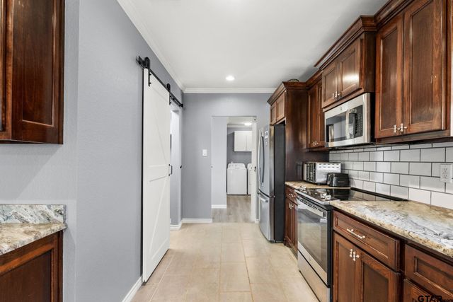 605 Dallas St., Winona, TX 75792