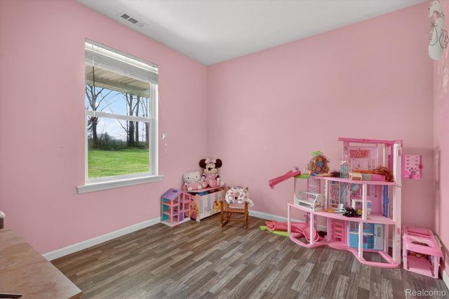 45196 76th Avenue, Decatur Township, MI 49045