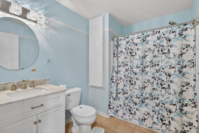 45196 76th Avenue, Decatur Township, MI 49045