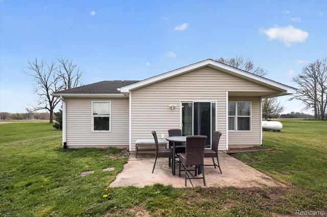 45196 76th Avenue, Decatur Township, MI 49045