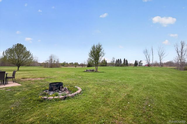 45196 76th Avenue, Decatur Township, MI 49045