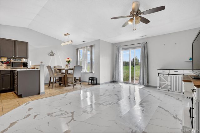 45196 76th Avenue, Decatur Township, MI 49045