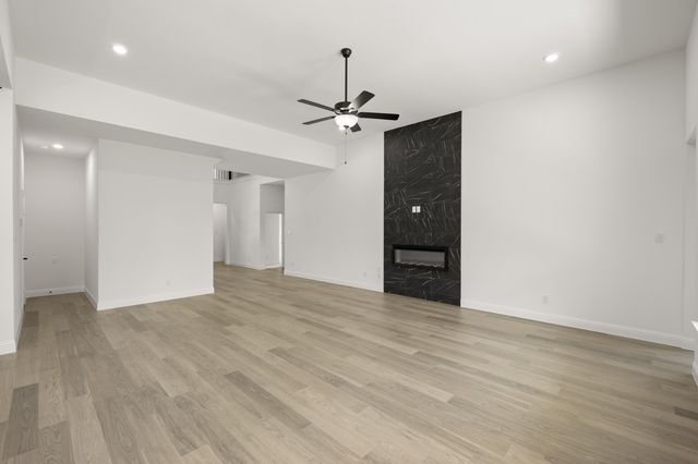 748 Brozgold Avenue, Midlothian, TX 76065
