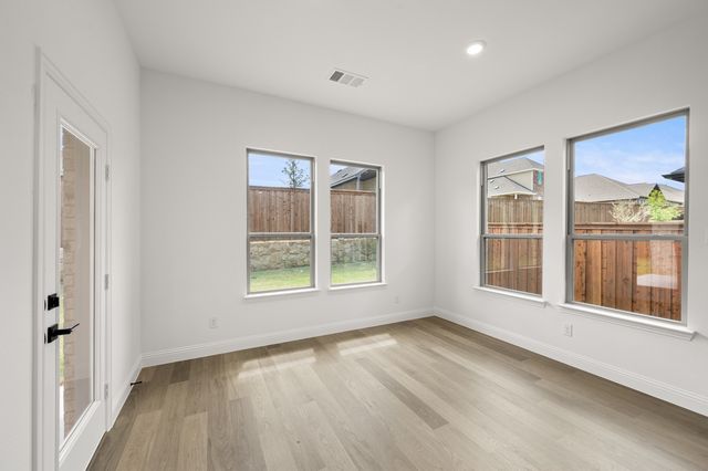 748 Brozgold Avenue, Midlothian, TX 76065