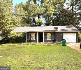3901 Wood Path Drive, Stone Mountain, GA 30083