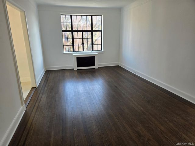 292 Main Street 5H, White Plains, NY 10601