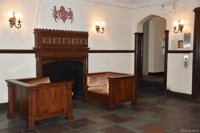 292 Main Street 5H, White Plains, NY 10601