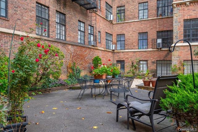 292 Main Street 5H, White Plains, NY 10601