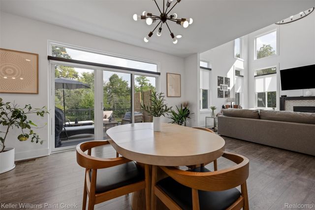 307 Kendry, Bloomfield Hills, MI 48302