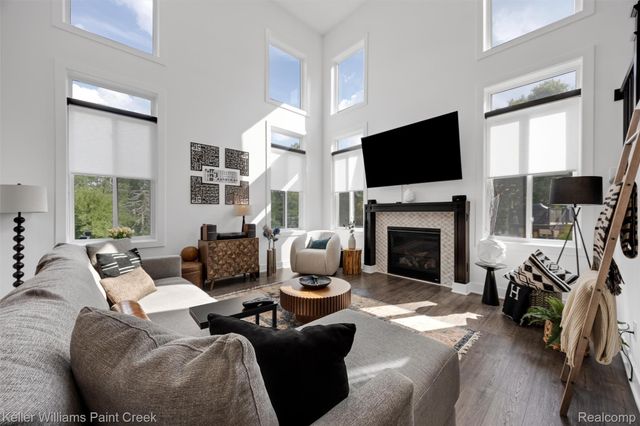 307 Kendry, Bloomfield Hills, MI 48302